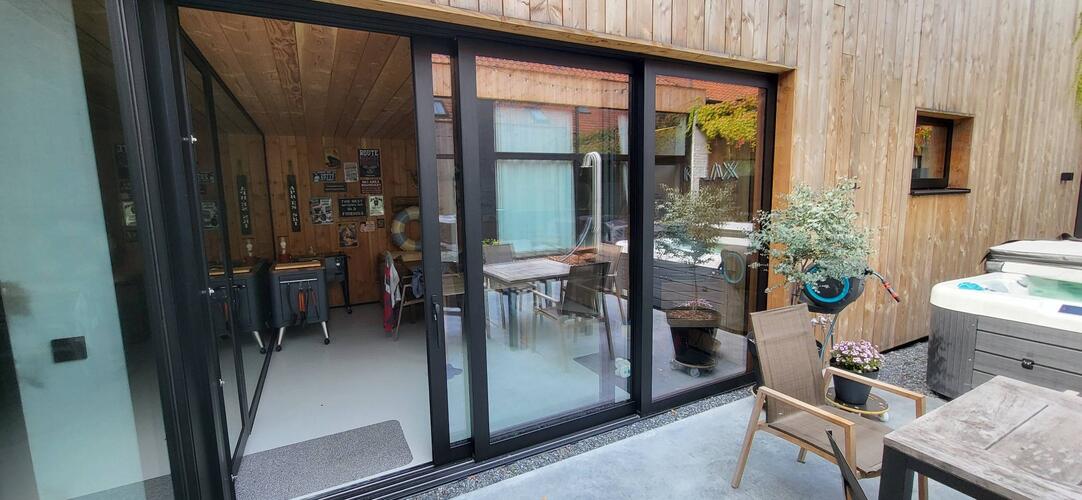 CP130 Triple schuifraam