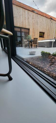Schuifrailprofiel ingevloerd Masterpatio